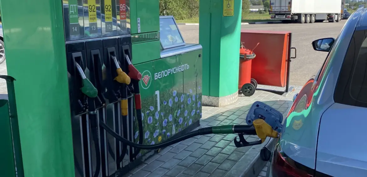 «Белоруснефть» уверяет, что бензина хватает, но запасов не называет Заправка АЗС в Беларуси
